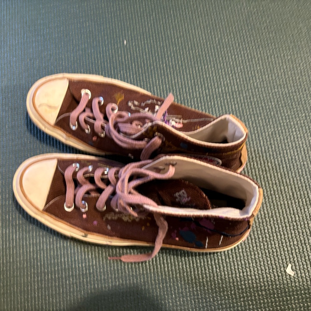 Brown High-Top Sneakers with Purple Accents - Picture 4 of 6